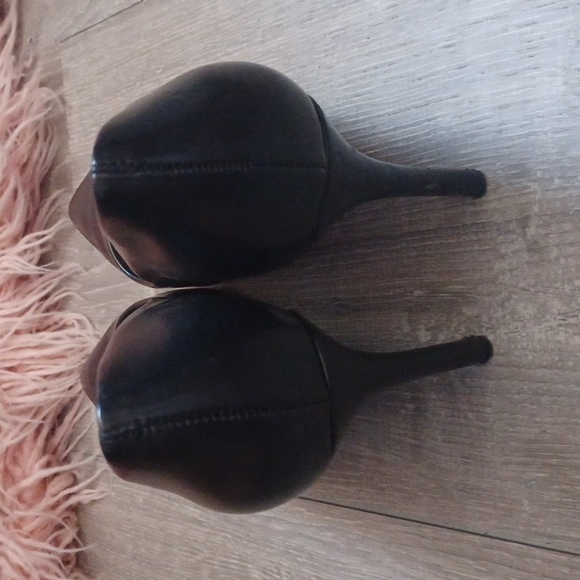 ❤️Kelly and Katie Black Pointed Heels, Office, Business Casual, Work Shoes - Picture 5 of 7